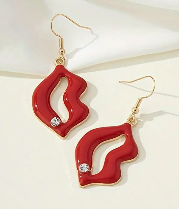 EPOXY LIPS EARRING