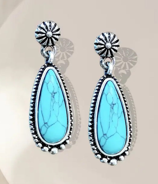 VINTAGE TEARDROP TURQUOISE EARRING