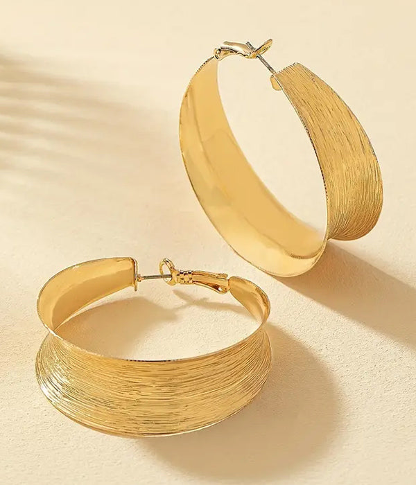 WIDE METAL HOOP EARRING