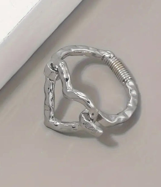 HAMMERED HEART RING