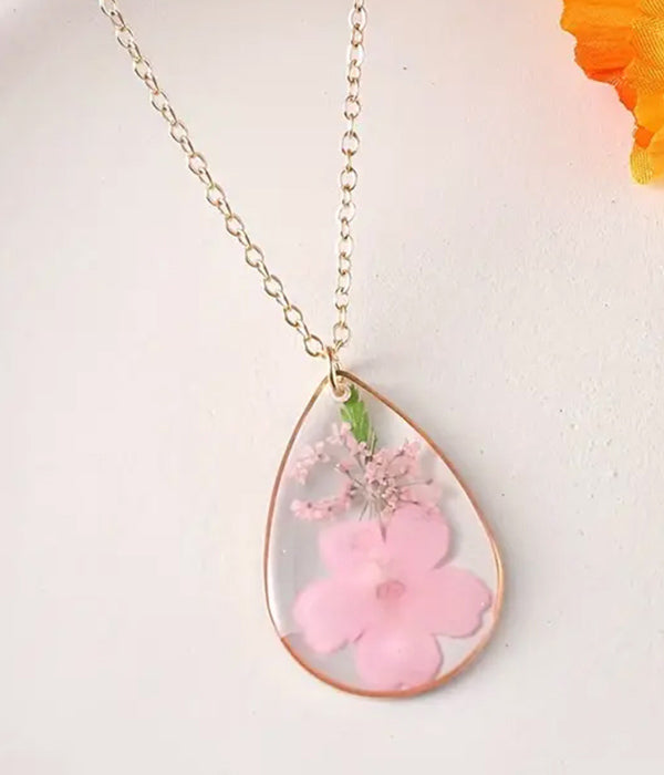 DRIED FLOWER INSPIRED RESIN TEARDROP NECKLACE