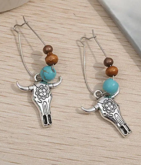RETRO LONG HORN EARRING