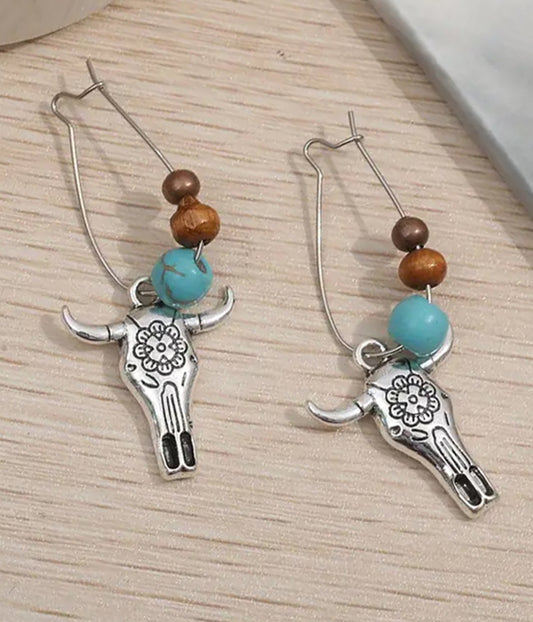 RETRO LONG HORN EARRING