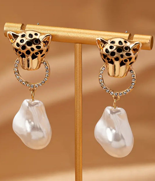 LEOPARD AND PEARL EARRING