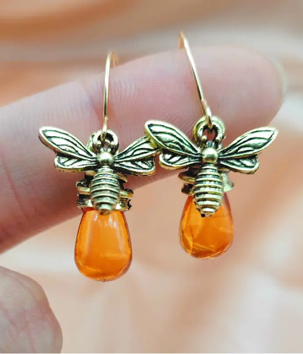 TEARDROP STONE BEE EARRING