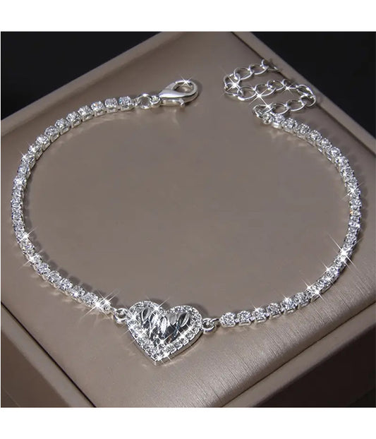 RHINESTONE HEART BRACELET