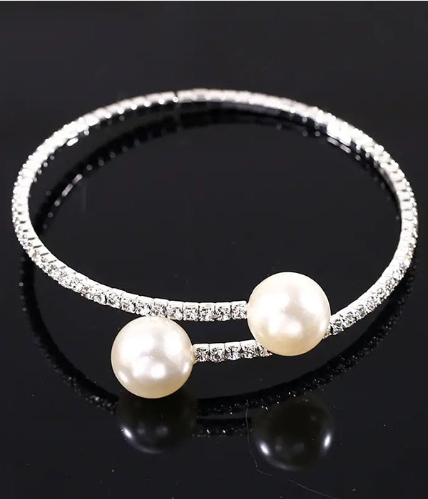 RHINESTONE AND PEARL BRACELET