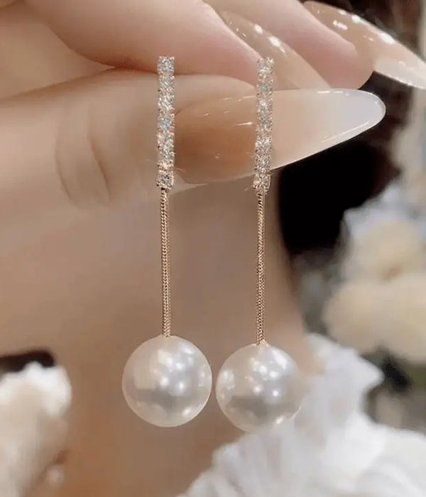 CRYSTAL AND PEARL DROP EARRING