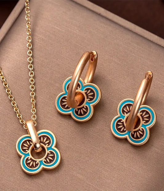 EPOXY CLOVER PENDANT NECKLACE AND EARRING SET