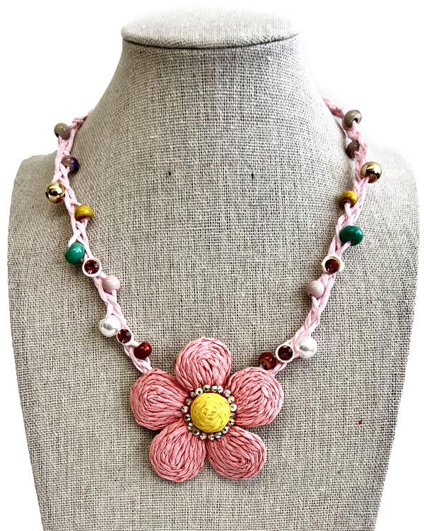 THREAD FLOWER PENDANT NECKLACE