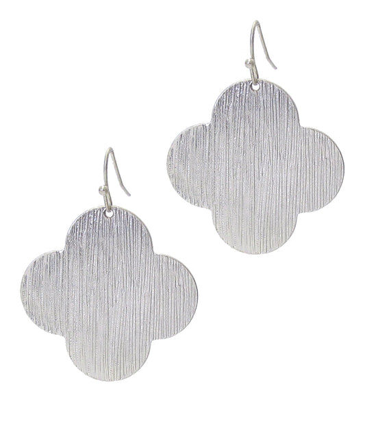 QUATTROFOIL SCRATCH METAL EARRING