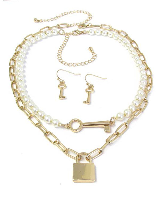 KEY AND LOCK PENDANT PEARL CHAIN DOUBLE NECKLACE SET