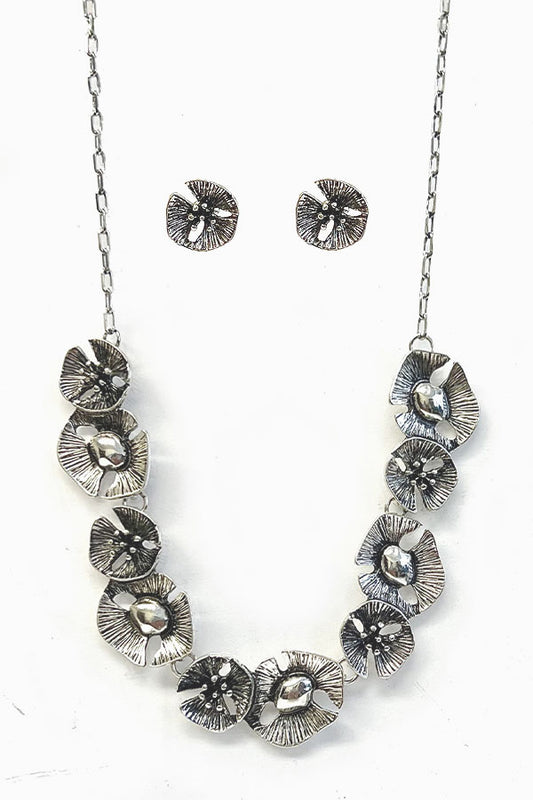 VINTAGE METAL MULTI FLOWER LINK NECKLACE SET