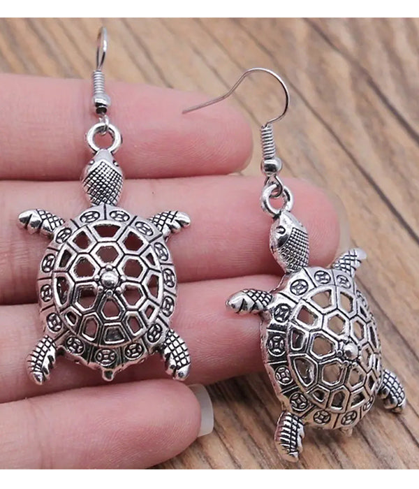 SEALIFE THEME VINTAGE HOLLOW TURTLE EARRING