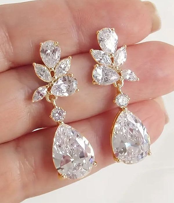 TEARDROP CRYSTAL EARRING