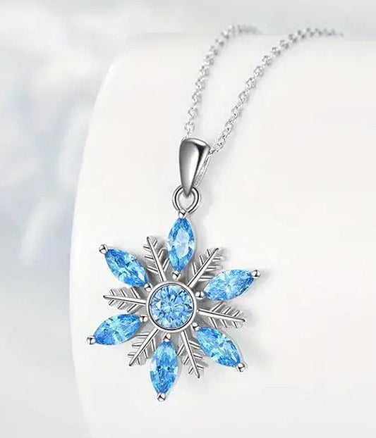 SNOWFLAKE PENDANT NECKLACE