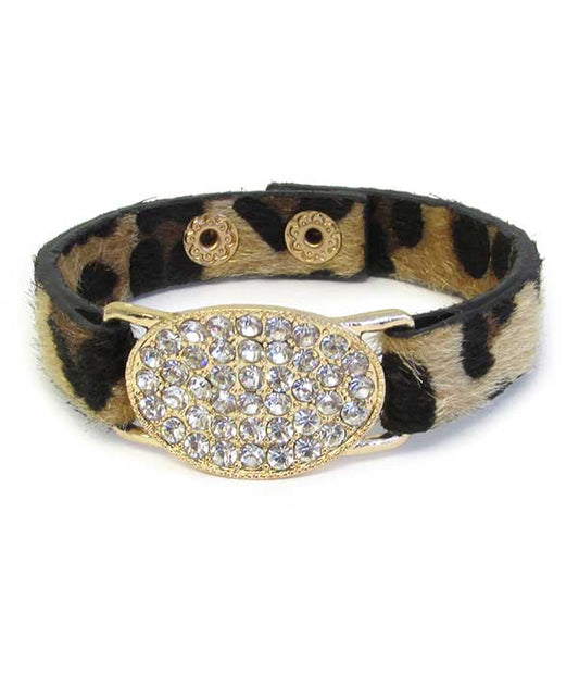 CRYSTAL OVAL PLATE AND ANIMAL PRINT BRACELET