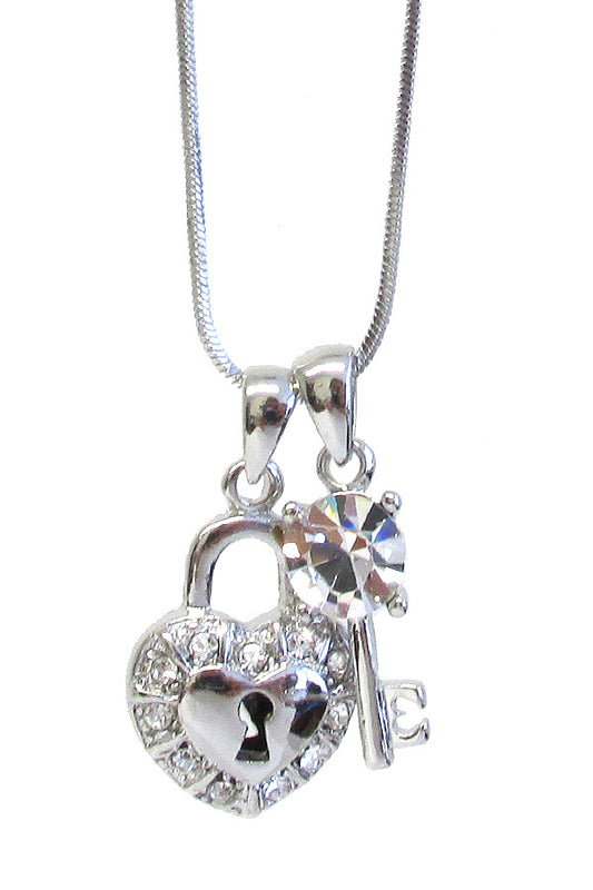 MADE IN KOREA WHITEGOLD PLATING CRYSTAL HEART LOCK AND KEY PENDANT NECKLACE