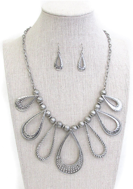 MULTI TEXTURED TEARDROP PENDANT NECKLACE SET