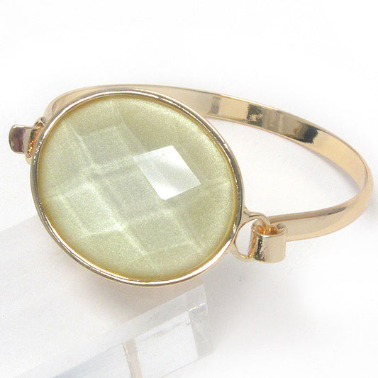 FACET ACRYLIC OVAL STONE ACCENT FLEXIBLE METAL BAND BANGLE BRACELET