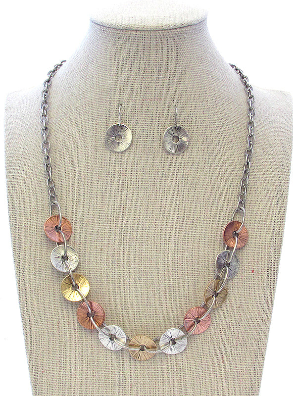 MULTI SCRATCH METAL DISCK LINK NECKLACE SET - BRASS METAL