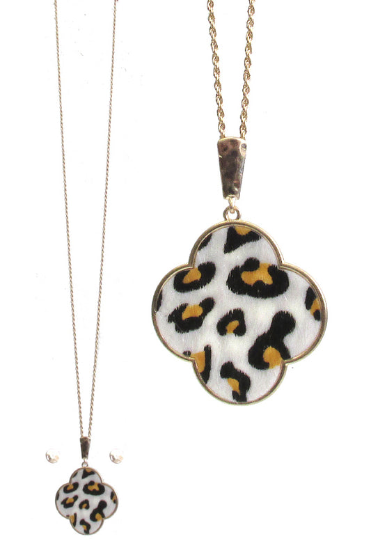 ANIMAL PRINT QUATREFOIL PENDANT LONG NECKLACE SET