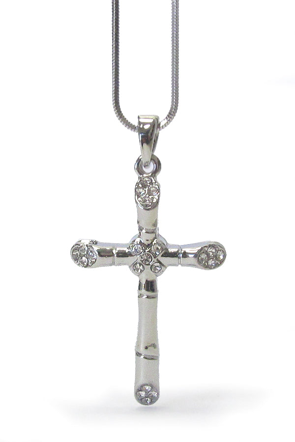 MADE IN KOREA WHITEGOLD PLATING CRYSTAL CROSS PENDANT NECKLACE