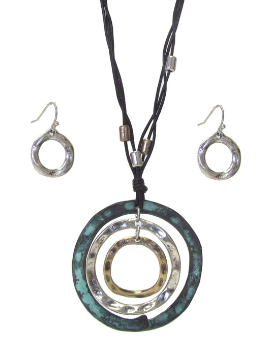 MULTI METAL RING PENDANT NECKLACE SET