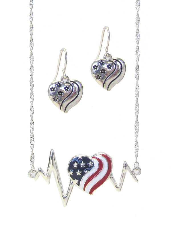 PATRIOTIC AMERICAN FLAG HEART PENDANT NECKLACE SET