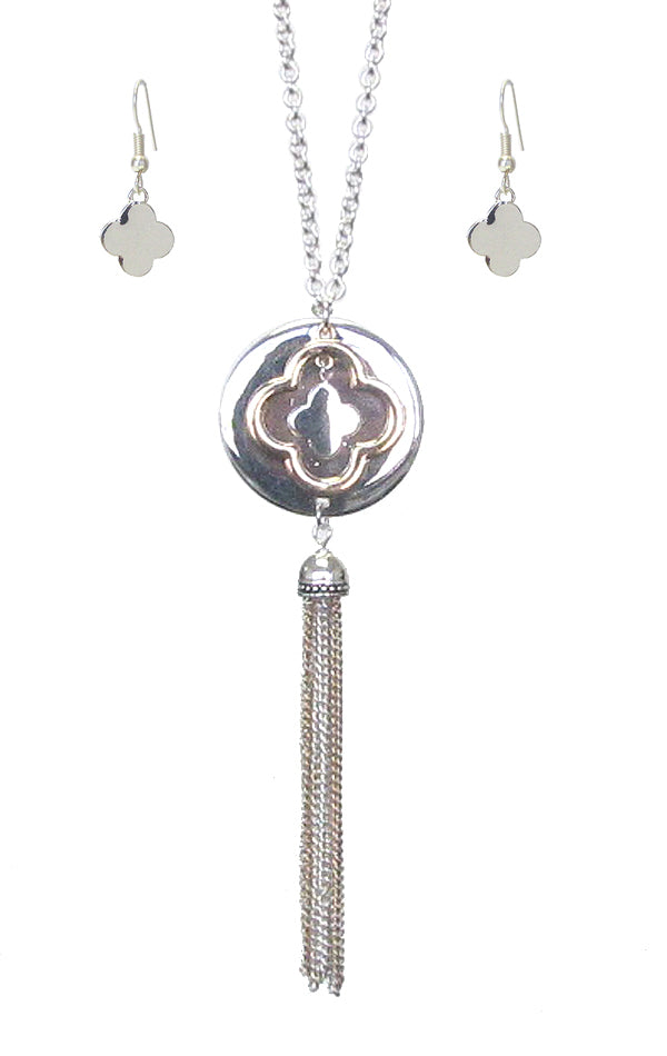 QUATRO FOIL PENDANT AND FINE CHAIN DROP NECKLACE SET