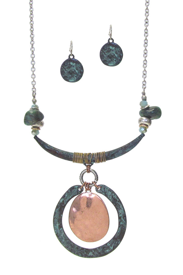 METAL DISC PENDANT NECKLACE SET