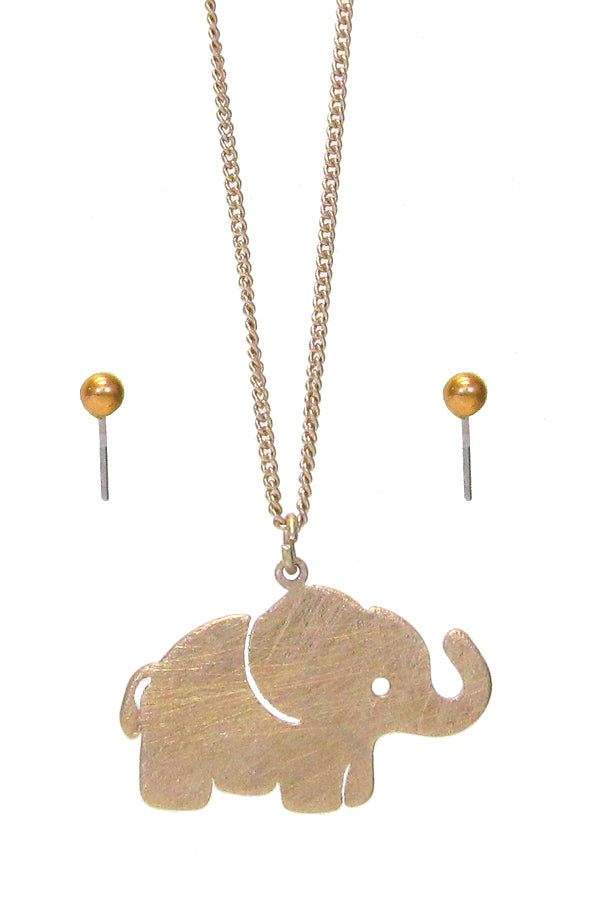 SCRATCH METAL PENDANT NECKLACE SET - ELEPHANT - BRASS METAL